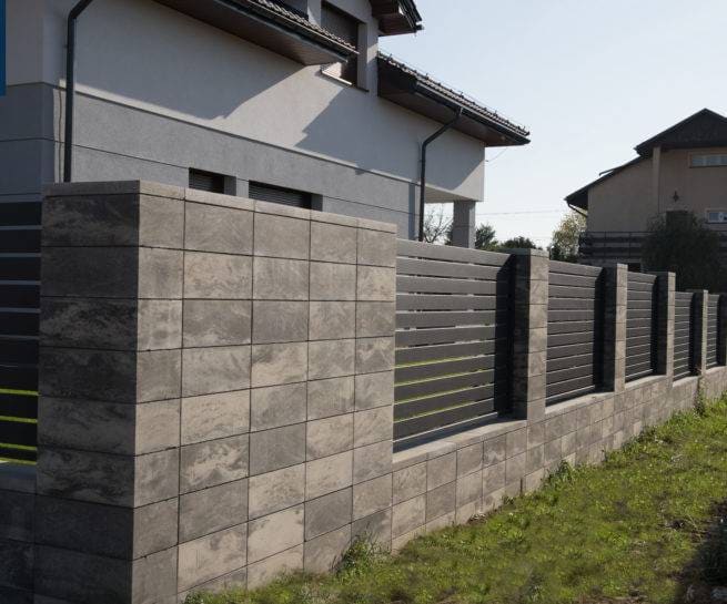 Ogrodzenia frontowe 60