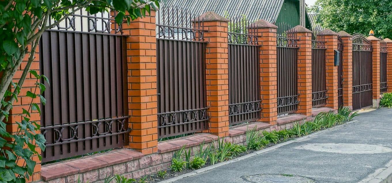 ogrodzenie frontowe domu