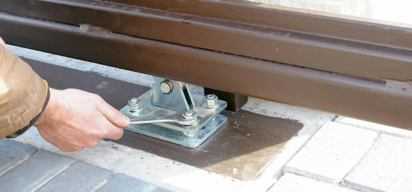 montaż bramy przesuwnej