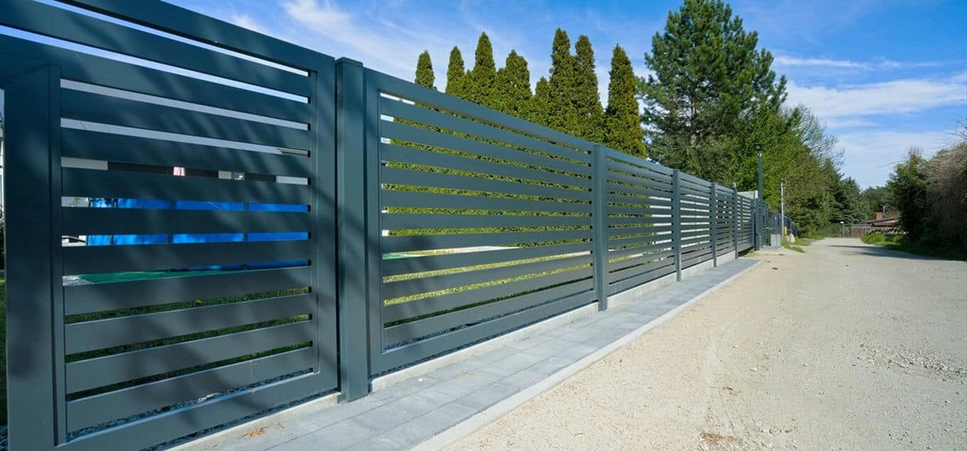 aluminiowe ogrodzenie posesji